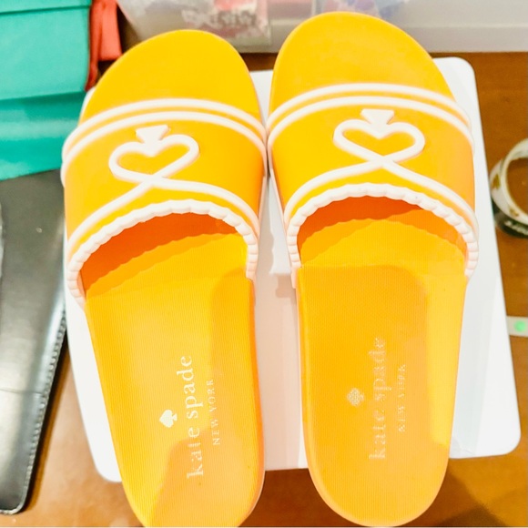 Kate Spade Orange Box - NWT - Picture 2 of 7